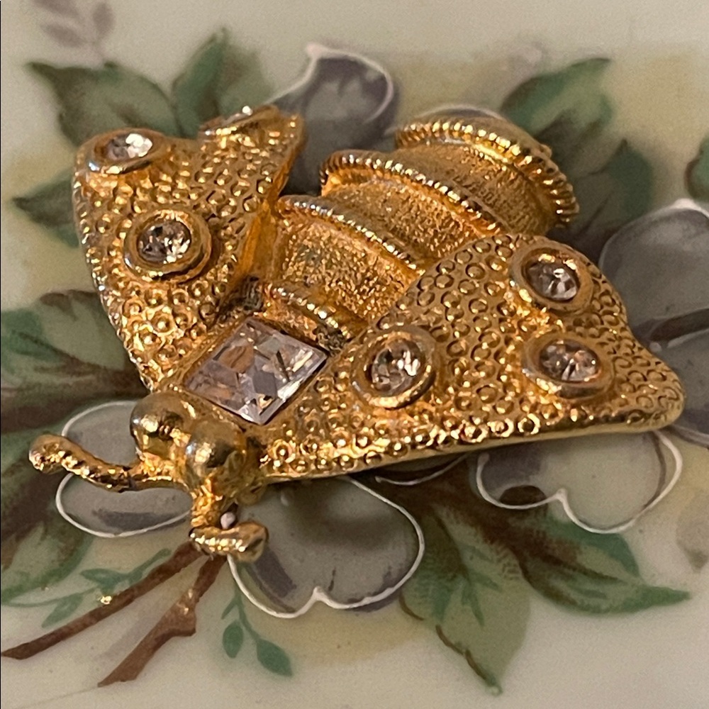 Vintage Gerard Yosca Gold & Rhinestone Bee Brooch - Picture 4 of 6